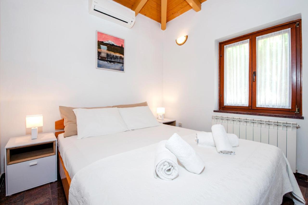 Apartments Carmelo โรวีน ภายนอก รูปภาพ